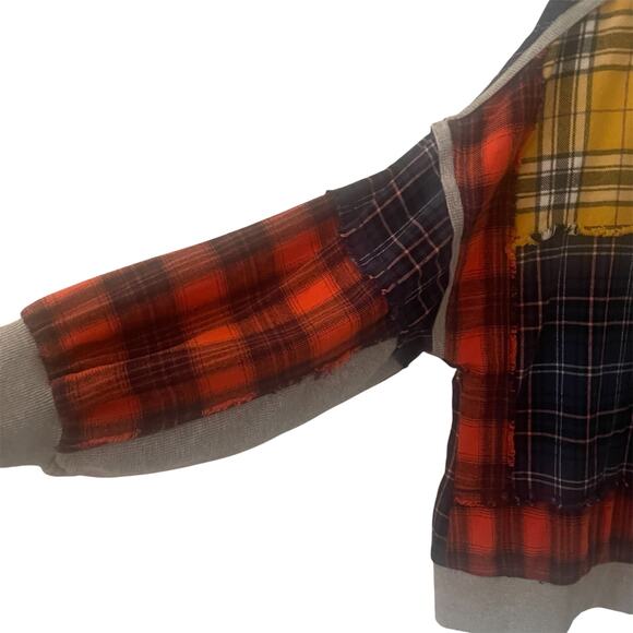 Easel Flannel Print Crew Neck Women's Top Sz S - Picture 3 of 5